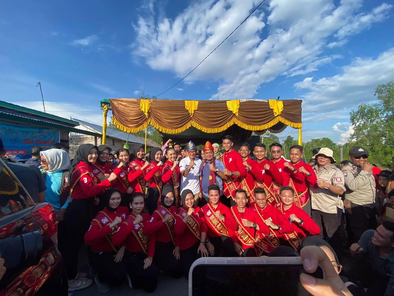 Melakukan Penanaman Pohon Tembakau